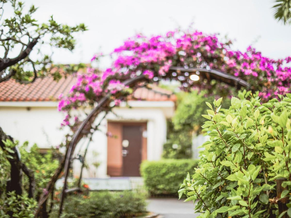 ฟูซากิ บีช รีสอร์ต โฮเต็ล แอนด์ วิลลา Hotel Ishigaki  ภายนอก รูปภาพ