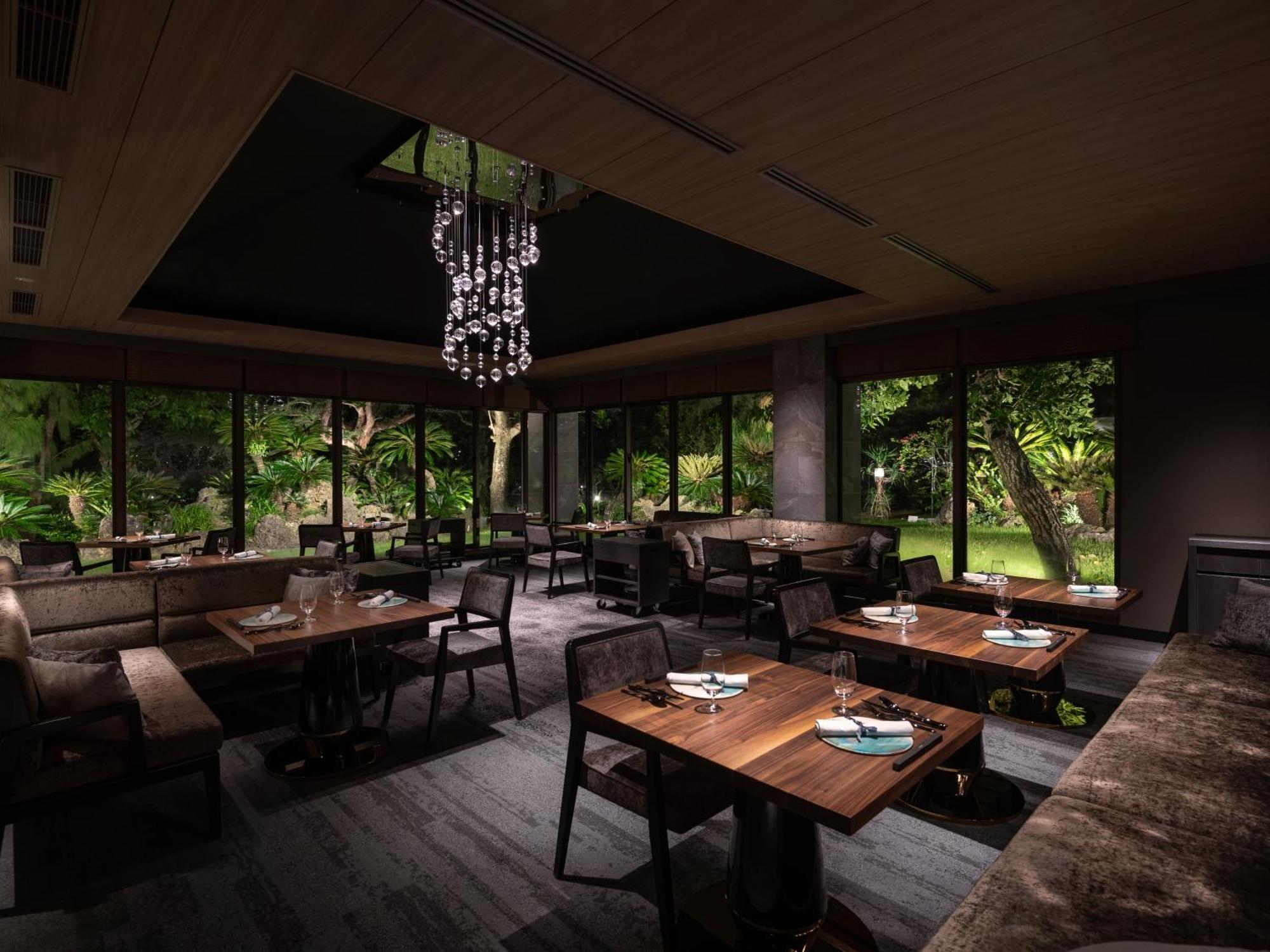 ฟูซากิ บีช รีสอร์ต โฮเต็ล แอนด์ วิลลา Hotel Ishigaki  ภายนอก รูปภาพ