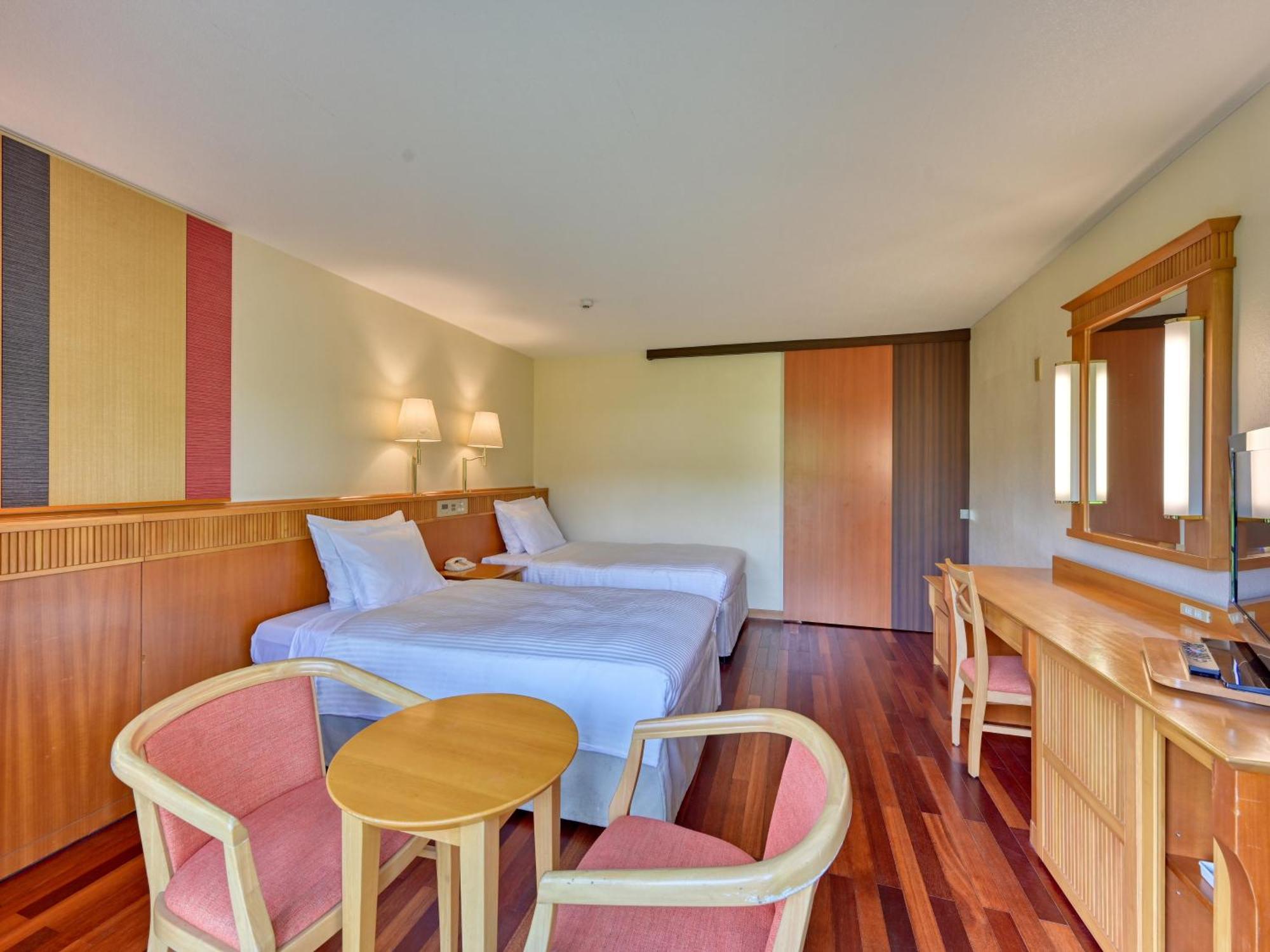 ฟูซากิ บีช รีสอร์ต โฮเต็ล แอนด์ วิลลา Hotel Ishigaki  ภายนอก รูปภาพ