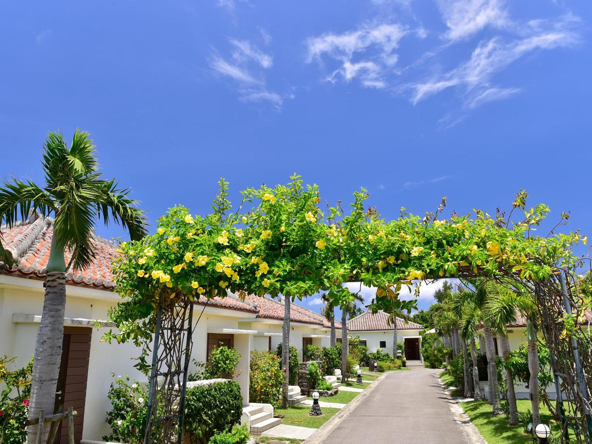 ฟูซากิ บีช รีสอร์ต โฮเต็ล แอนด์ วิลลา Hotel Ishigaki  ภายนอก รูปภาพ
