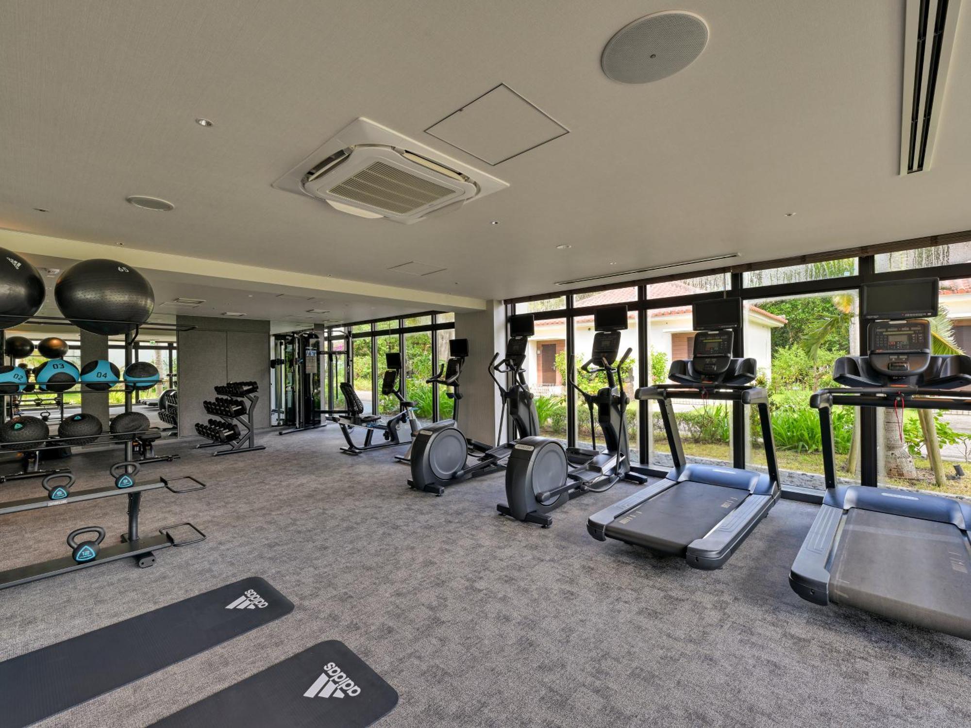 ฟูซากิ บีช รีสอร์ต โฮเต็ล แอนด์ วิลลา Hotel Ishigaki  ภายนอก รูปภาพ