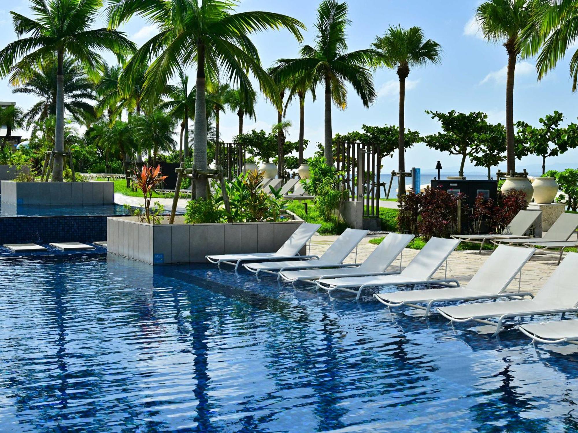 ฟูซากิ บีช รีสอร์ต โฮเต็ล แอนด์ วิลลา Hotel Ishigaki  ภายนอก รูปภาพ